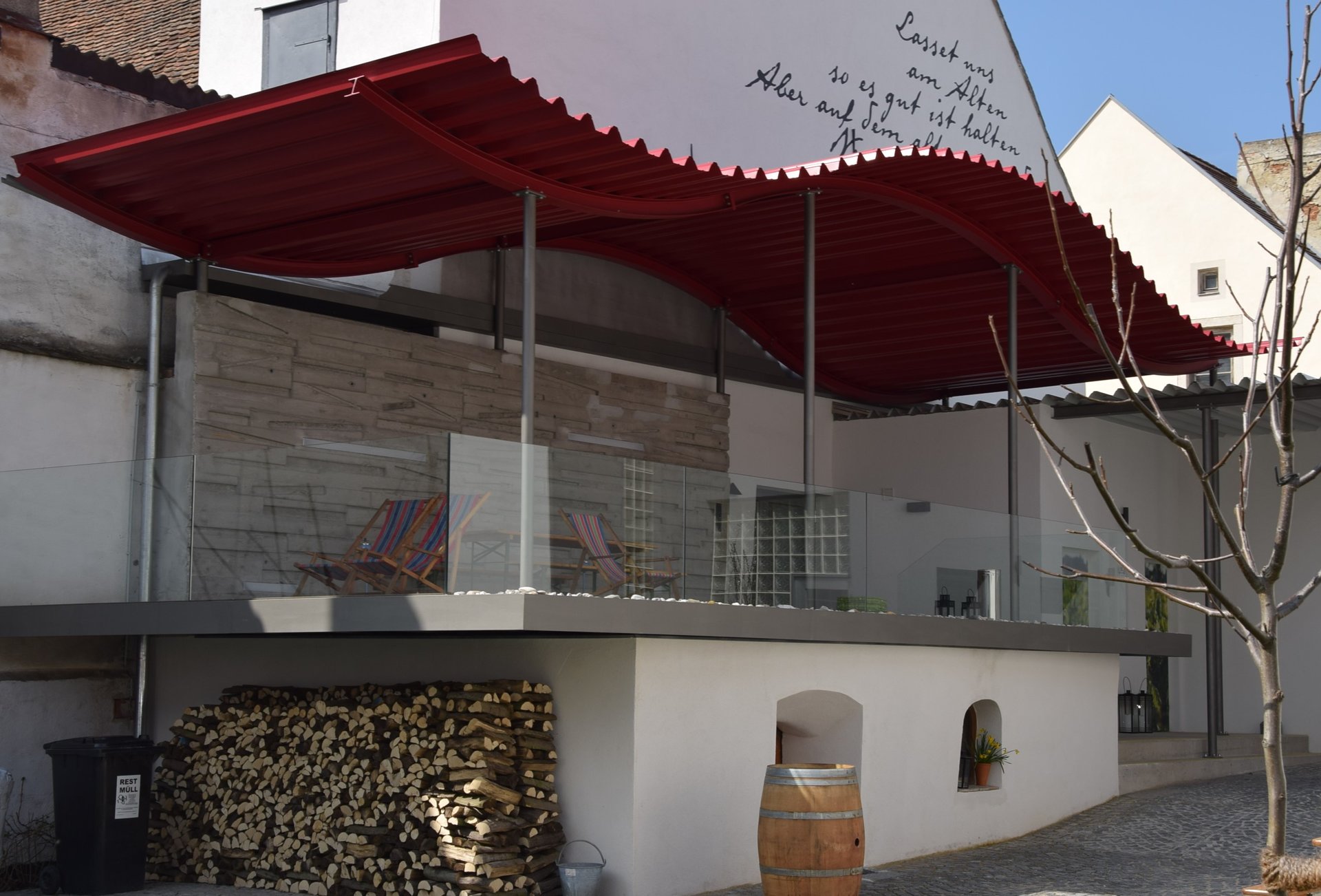 Bild von einem Wellendach